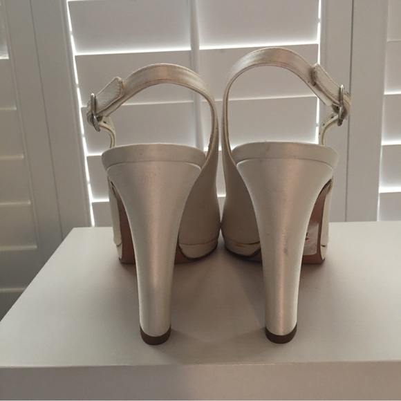 White Satin Stewart Weitzman Open Toe Heels 8.5 - Picture 14 of 15